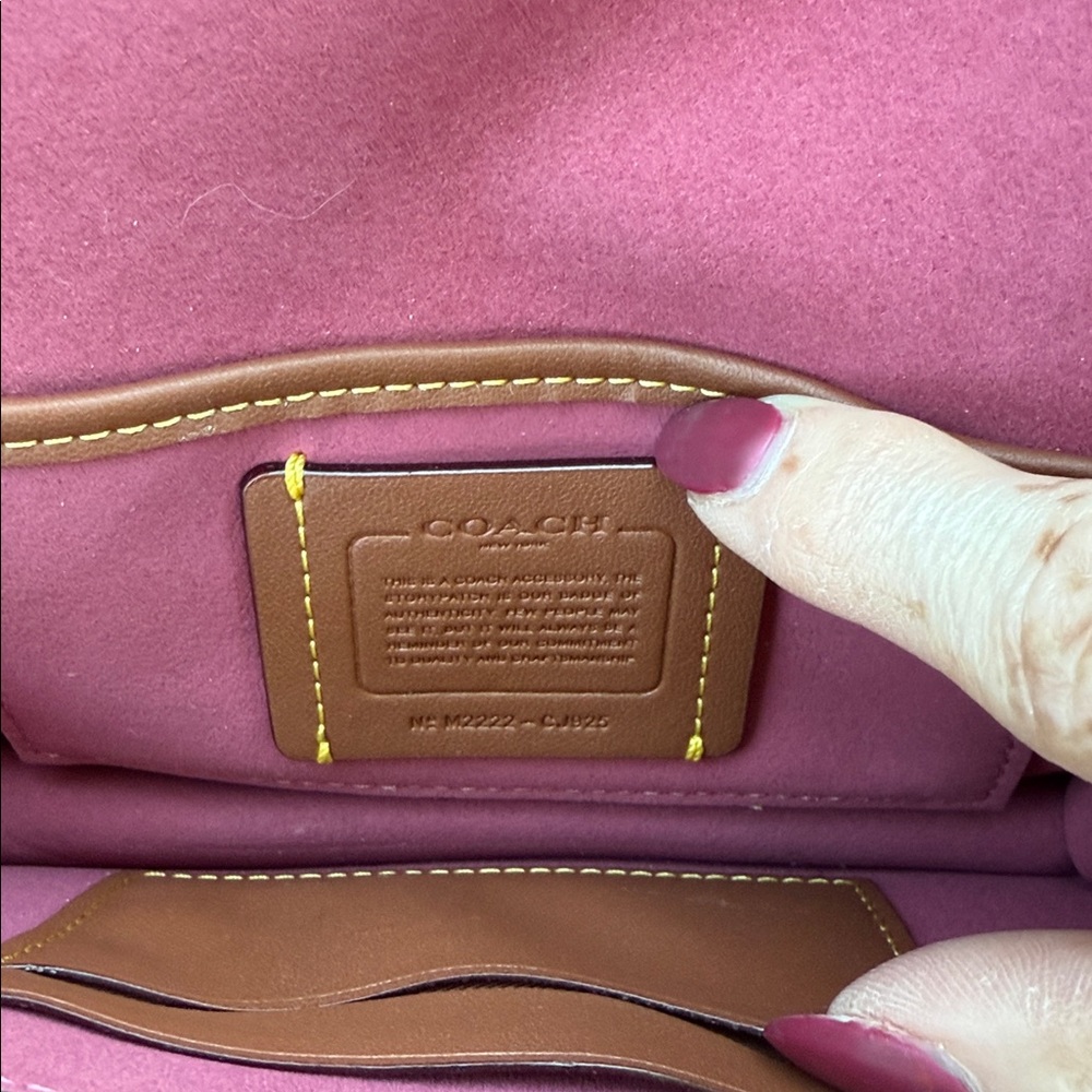 COACH
Tabby Chain Small Leather Clutch Crossbody - Picture 5 of 8